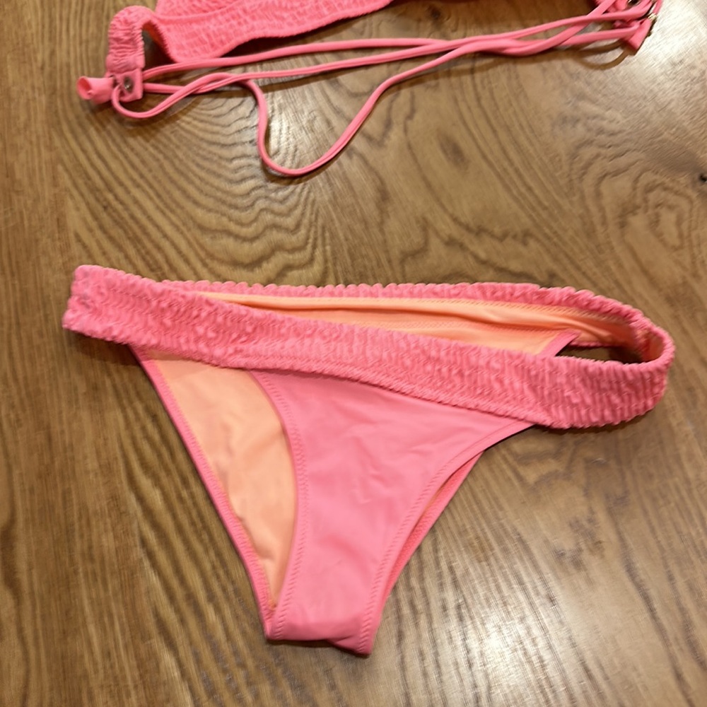 Pink Victoria Secret Bikini - Picture 2 of 4